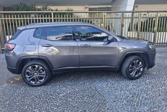 JEEP COMPASS 1.3 T270 TURBO FLEX LONGITUDE AT6